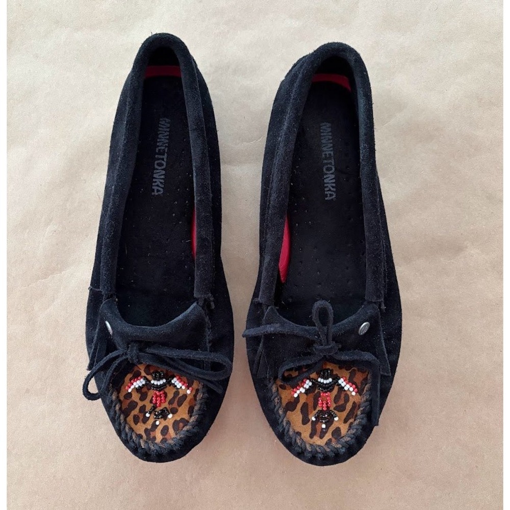 Minnetonka Thunderbird II Black Suede Leopard Beaded Moccasins 8.5 New Southwest